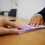 R+V Mietkautionsbürgschaft: Konditionen, Marken und Alternativen